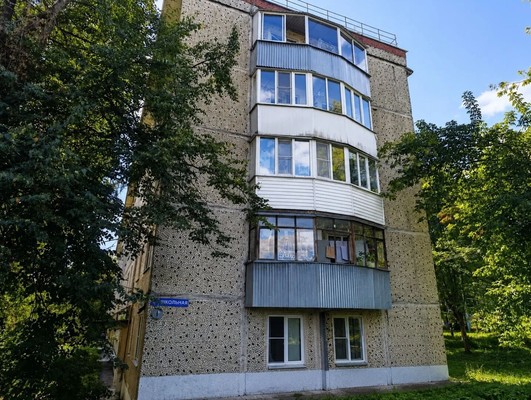 Продам двухкомнатную (2-комн.) квартиру, Школьная ул, 1, Деденево рп