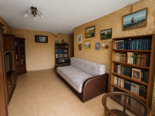 Продам двухкомнатную (2-комн.) квартиру, Инициативная ул, 6к1, Москва г