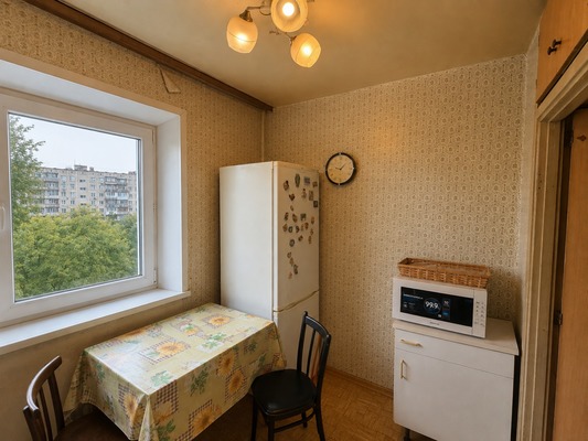 Продам двухкомнатную (2-комн.) квартиру, Инициативная ул, 6к1, Москва г