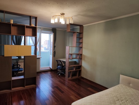 Продам трехкомнатную (3-комн.) квартиру, Загородное ш, 9к3, Москва г