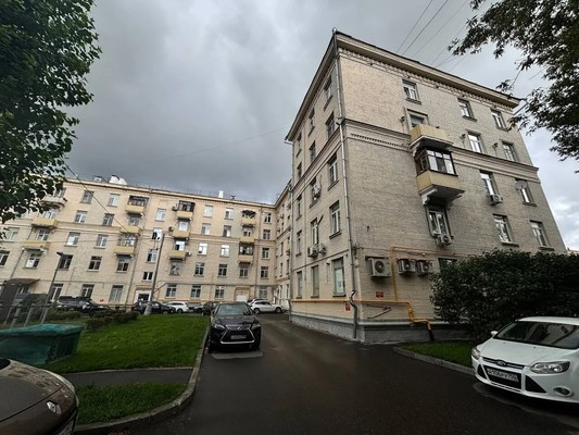 Продам трехкомнатную (3-комн.) квартиру, Каширское ш, 54к1, Москва г