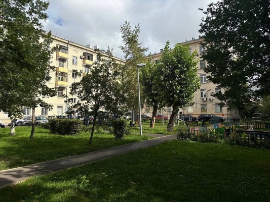 Продам трехкомнатную (3-комн.) квартиру, Каширское ш, 54к1, Москва г