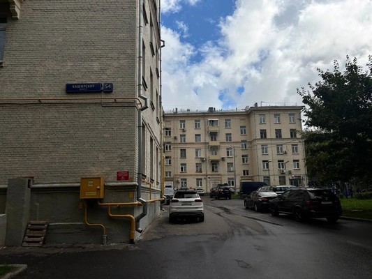Продам трехкомнатную (3-комн.) квартиру, Каширское ш, 54к1, Москва г