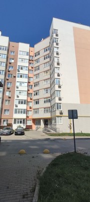 Продам двухкомнатную (2-комн.) квартиру, Батурина ул, 185, Симферополь г