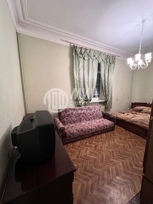 Продам трехкомнатную (3-комн.) квартиру, Гончарная ул, 38, Москва г