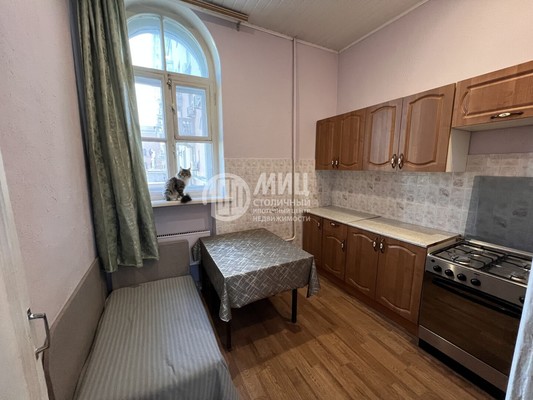 Продам трехкомнатную (3-комн.) квартиру, Гончарная ул, 38, Москва г