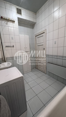 Продам трехкомнатную (3-комн.) квартиру, Гончарная ул, 38, Москва г