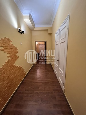 Продам трехкомнатную (3-комн.) квартиру, Гончарная ул, 38, Москва г