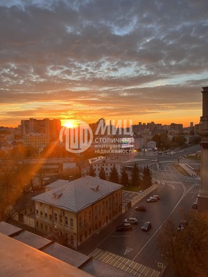 Продам трехкомнатную (3-комн.) квартиру, Гончарная ул, 38, Москва г