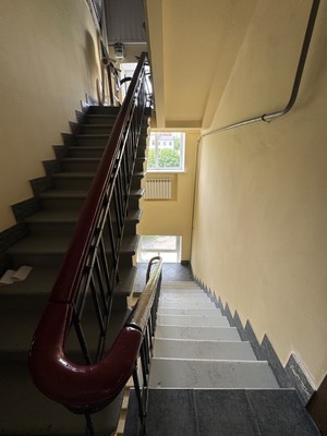 Продам трехкомнатную (3-комн.) квартиру, Ленина пр-кт, 25, Нальчик г