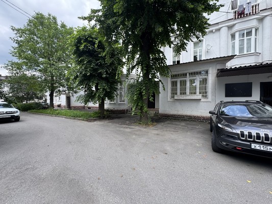 Продам трехкомнатную (3-комн.) квартиру, Ленина пр-кт, 25, Нальчик г