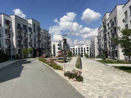 Продам однокомнатную (1-комн.) квартиру, Славы ул, 51к4, Мирное с