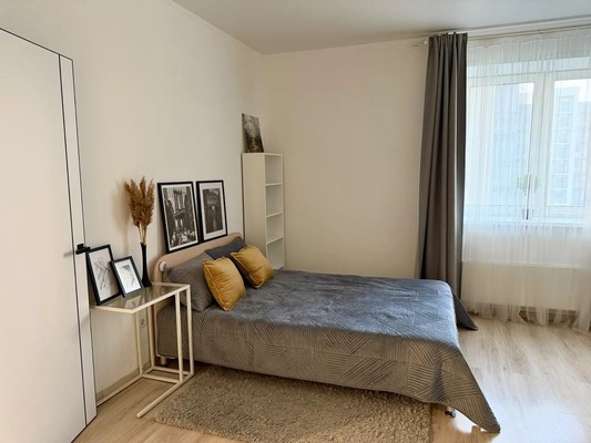 Продам двухкомнатную (2-комн.) квартиру, Чистопольская ул, 71А, Казань г