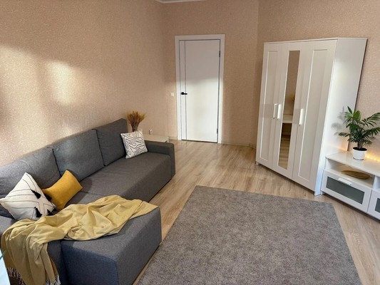 Продам двухкомнатную (2-комн.) квартиру, Чистопольская ул, 71А, Казань г
