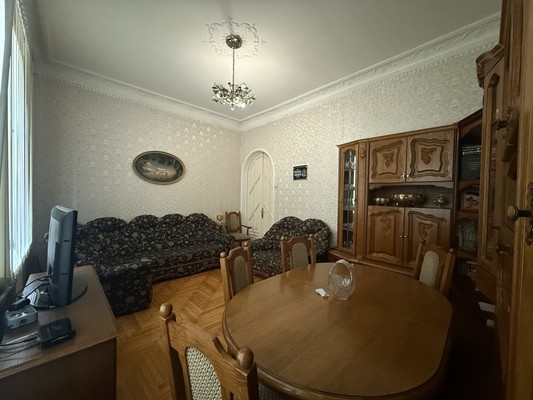 Продам двухкомнатную (2-комн.) квартиру, Мечникова ул, 172, Нальчик г