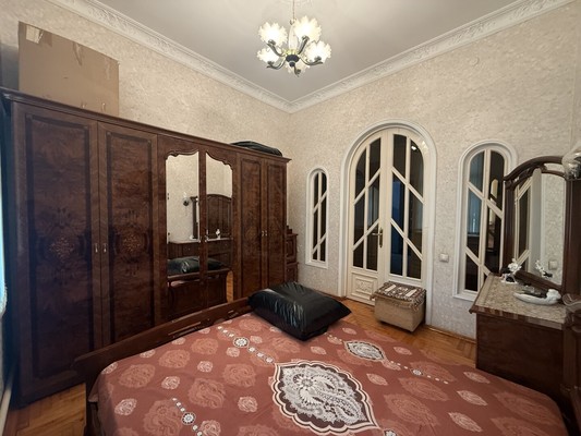 Продам двухкомнатную (2-комн.) квартиру, Мечникова ул, 172, Нальчик г