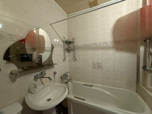 Продам двухкомнатную (2-комн.) квартиру, Мечникова ул, 172, Нальчик г