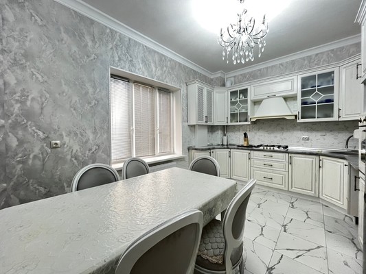 Продам двухкомнатную (2-комн.) квартиру, Братьев Беровых ул, 54а, Нальчик г