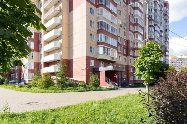 Продам двухкомнатную (2-комн.) квартиру, Лесная ул, 24к15, Боброво рп