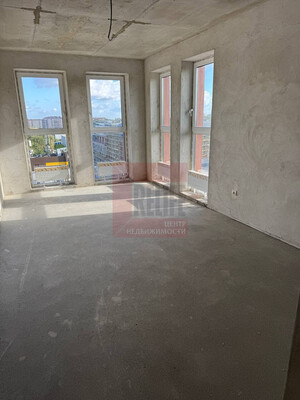 Продам трехкомнатную (3-комн.) квартиру, Куйбышева ул, 2, Калининград г