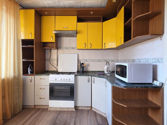 Продам двухкомнатную (2-комн.) квартиру, Пушкина ул, 13, Турово с