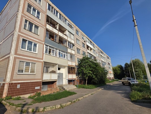 Продам двухкомнатную (2-комн.) квартиру, Пушкина ул, 13, Турово с