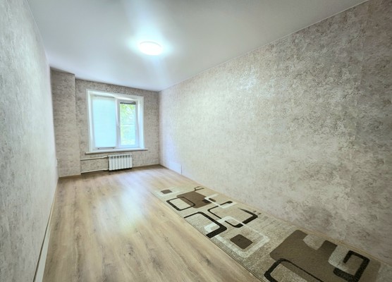 Продам трехкомнатную (3-комн.) квартиру, Волкова ул, 11, Новомичуринск г