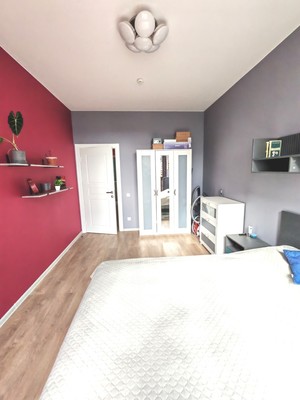 Продам трехкомнатную (3-комн.) квартиру, Кушелевская дор, 5к8, Санкт-Петербург г