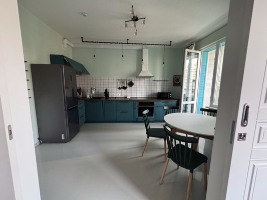 Продам трехкомнатную (3-комн.) квартиру, Кушелевская дор, 5к8, Санкт-Петербург г