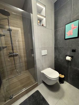 Продам трехкомнатную (3-комн.) квартиру, Кушелевская дор, 5к8, Санкт-Петербург г