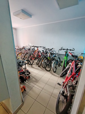 Продам трехкомнатную (3-комн.) квартиру, Кушелевская дор, 5к8, Санкт-Петербург г