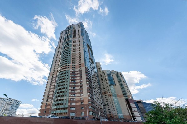 Продам машиноместо 17,6 м2, Ленинский пр-кт, 111к1, Москва г