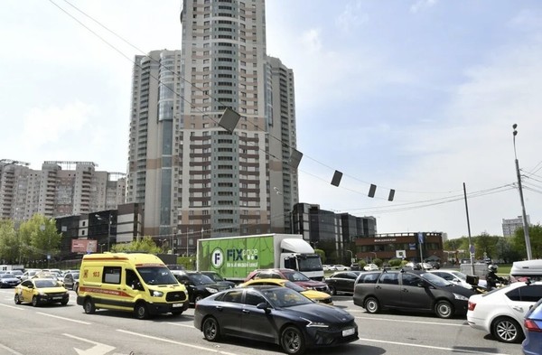 Продам коммерческое помещение 17,6 м2, Ленинский пр-кт, 111к1, Москва г