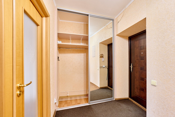 Продам однокомнатную (1-комн.) квартиру, Мира ул, 11, Пермь г