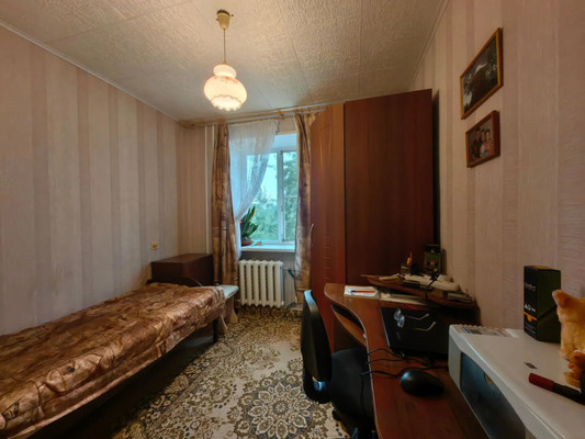 Продам трехкомнатную (3-комн.) квартиру, К.Маркса ул, 40, Волгодонск г