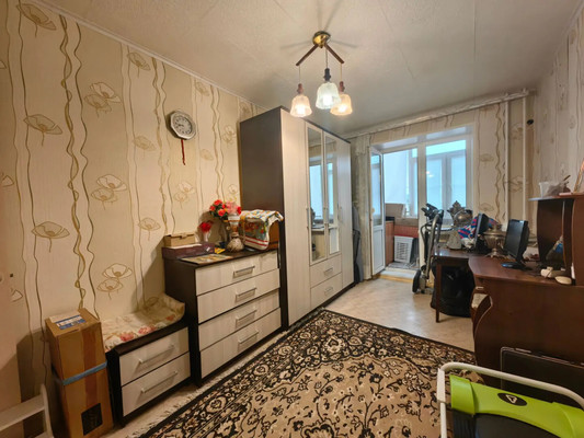 Продам трехкомнатную (3-комн.) квартиру, К.Маркса ул, 40, Волгодонск г