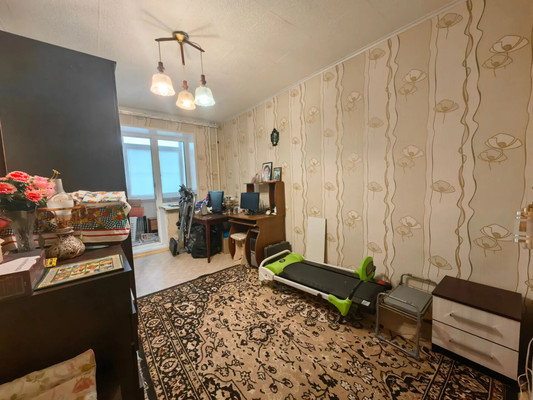 Продам трехкомнатную (3-комн.) квартиру, К.Маркса ул, 40, Волгодонск г