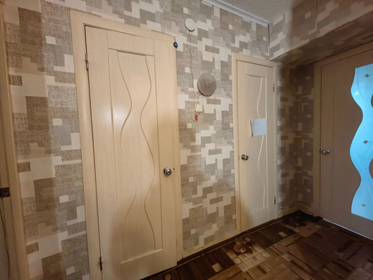 Продам трехкомнатную (3-комн.) квартиру, К.Маркса ул, 40, Волгодонск г