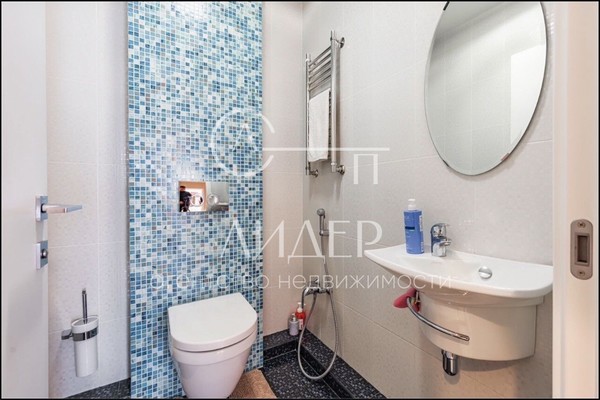Продам трехкомнатную (3-комн.) квартиру, Я.Фабрициуса (Агро снт) ул, 2/4Б, Сочи г