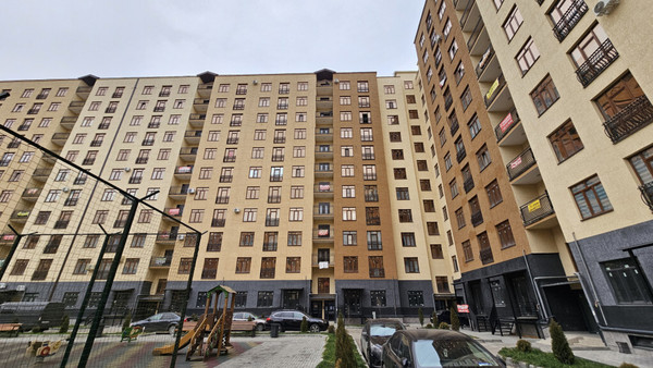 Продам двухкомнатную (2-комн.) квартиру, Шарданова ул, 52А, Нальчик г