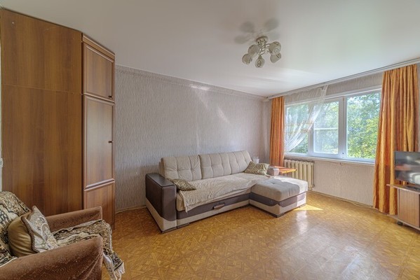 Продам многокомнатную квартиру, Суворова ул, 180, Пенза г