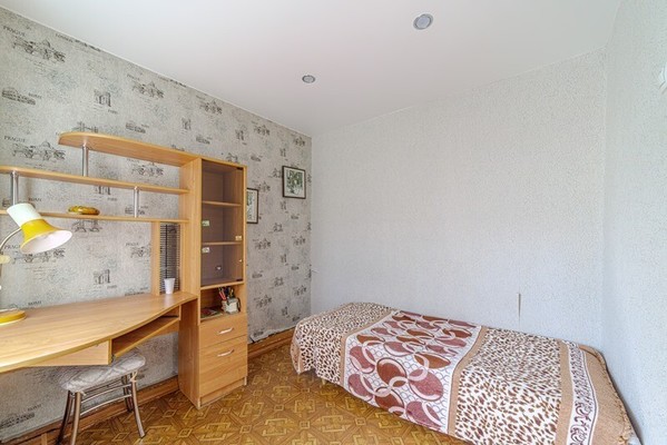 Продам многокомнатную квартиру, Суворова ул, 180, Пенза г