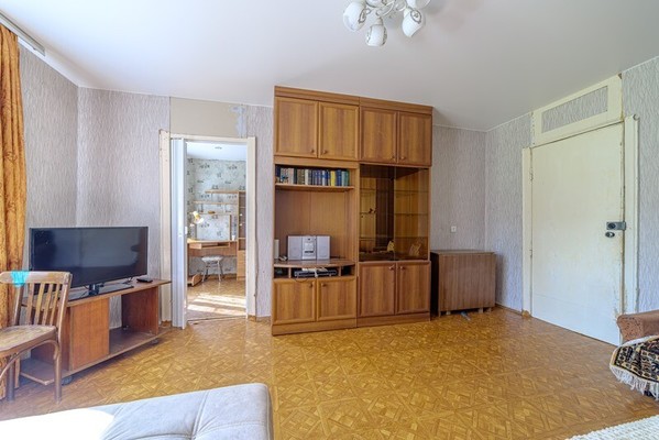 Продам многокомнатную квартиру, Суворова ул, 180, Пенза г
