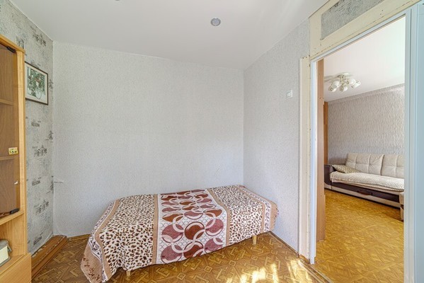 Продам многокомнатную квартиру, Суворова ул, 180, Пенза г