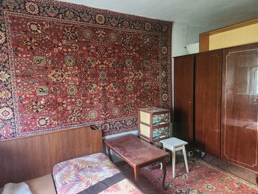 Продам трехкомнатную (3-комн.) квартиру, Обская ул, 12, Симферополь г