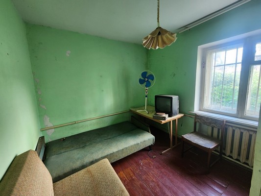 Продам трехкомнатную (3-комн.) квартиру, Обская ул, 12, Симферополь г