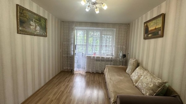 Продам трехкомнатную (3-комн.) квартиру, Промышленная ул, 44а, Симферополь г