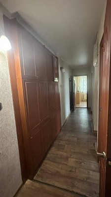 Продам трехкомнатную (3-комн.) квартиру, Промышленная ул, 44а, Симферополь г