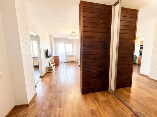 Продам однокомнатную (1-комн.) квартиру, Мужества ул, 16, Красноярск г
