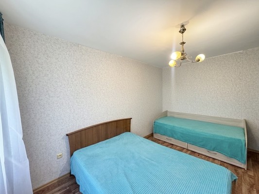 Продам трехкомнатную (3-комн.) квартиру, Пограничная ул, 119, Находка г